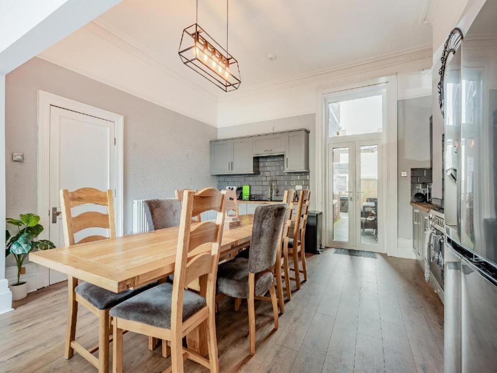 Вилла Victoria House Саутпорт Экстерьер фото